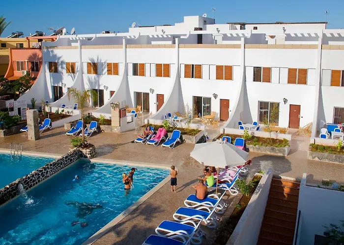 Las PiramidesAparthotel